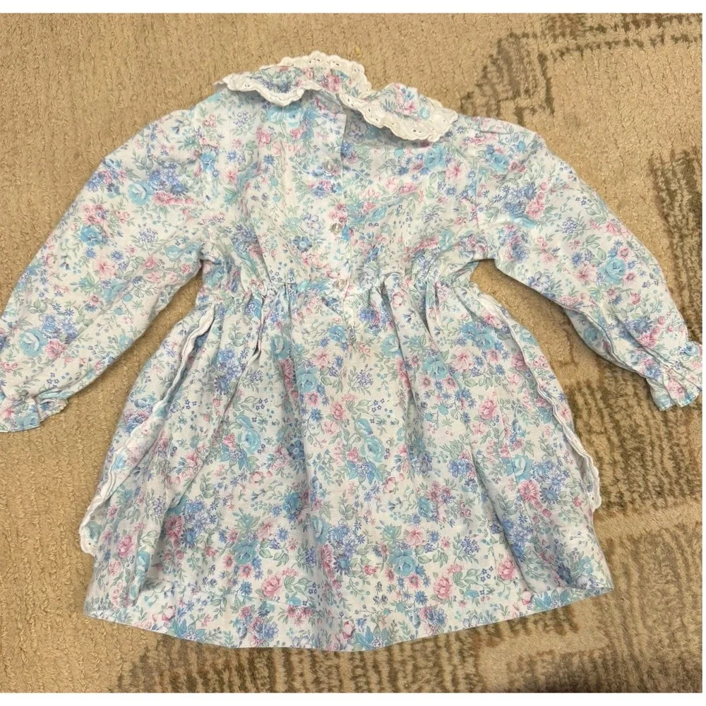 Vintage Little Girls Floral Victorian Lace Trim Ruffle Smocked Long Sleeve Dress